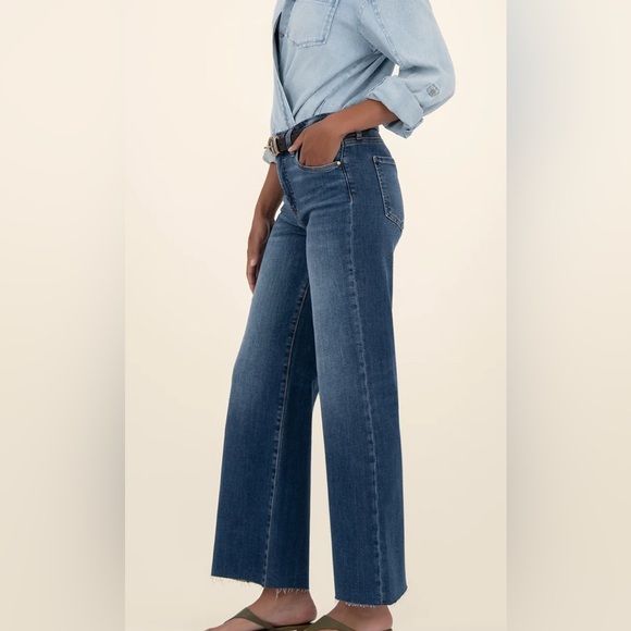 Kut from the Kloth Dark Blue Flare Jeans - Picture 2 of 7